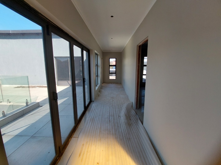 5 Bedroom Property for Sale in Seasons Lifestyle Estate North West